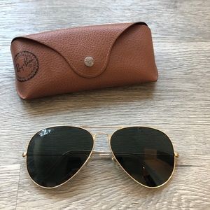 Ray Ban polarized aviators. Size large.